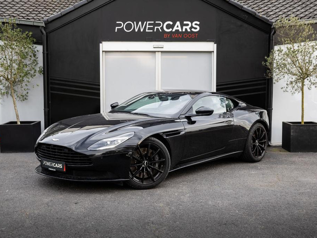 Aston Martin DB11
