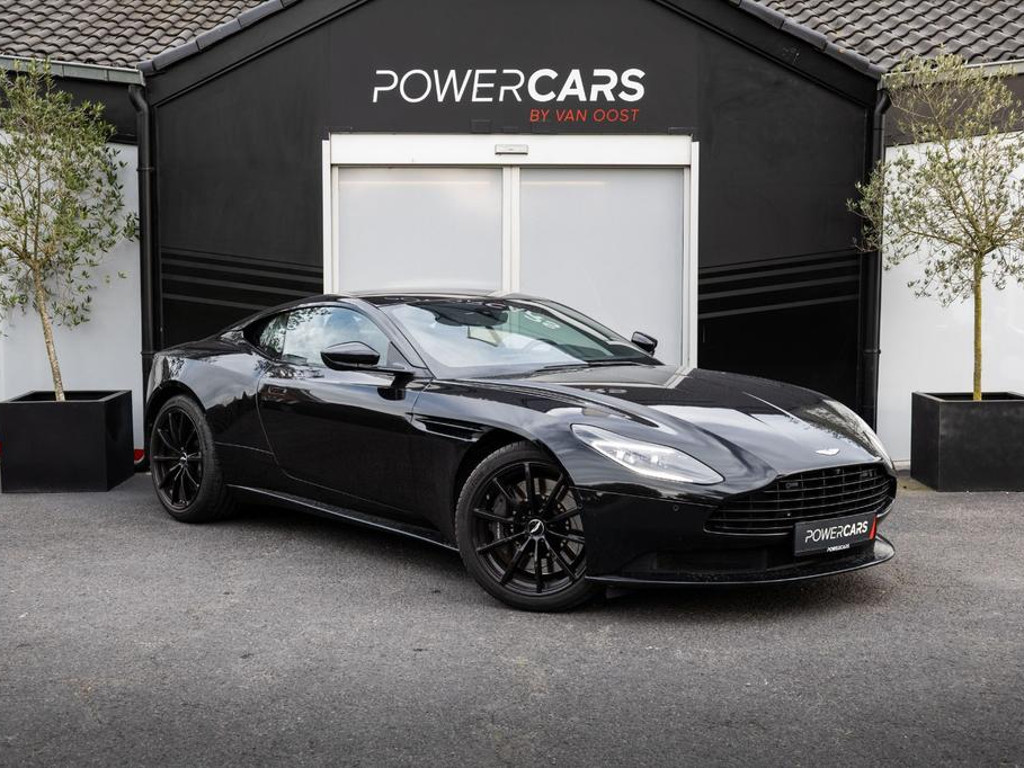 Aston Martin DB11