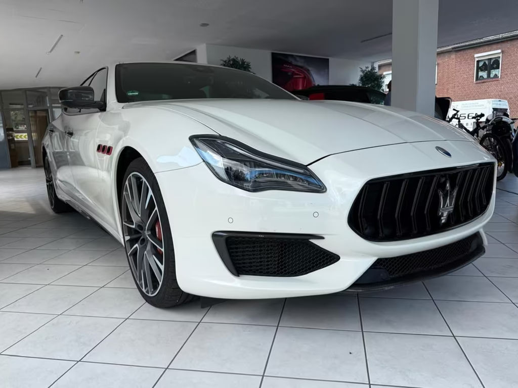 Maserati Quattroporte