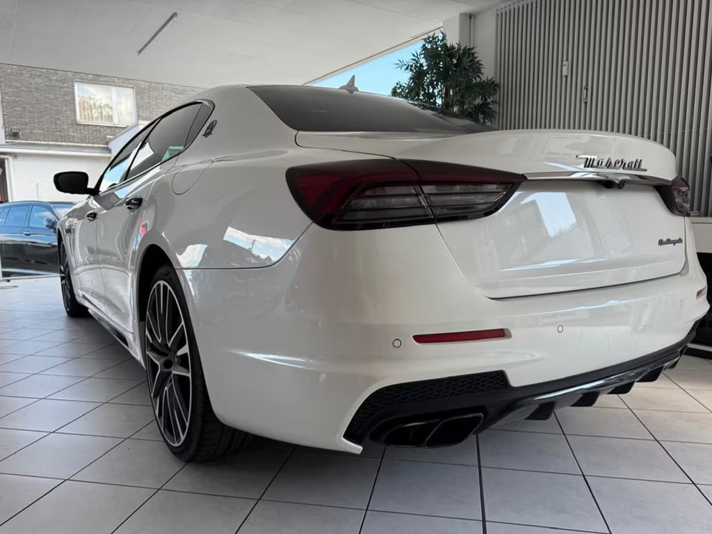 Maserati Quattroporte