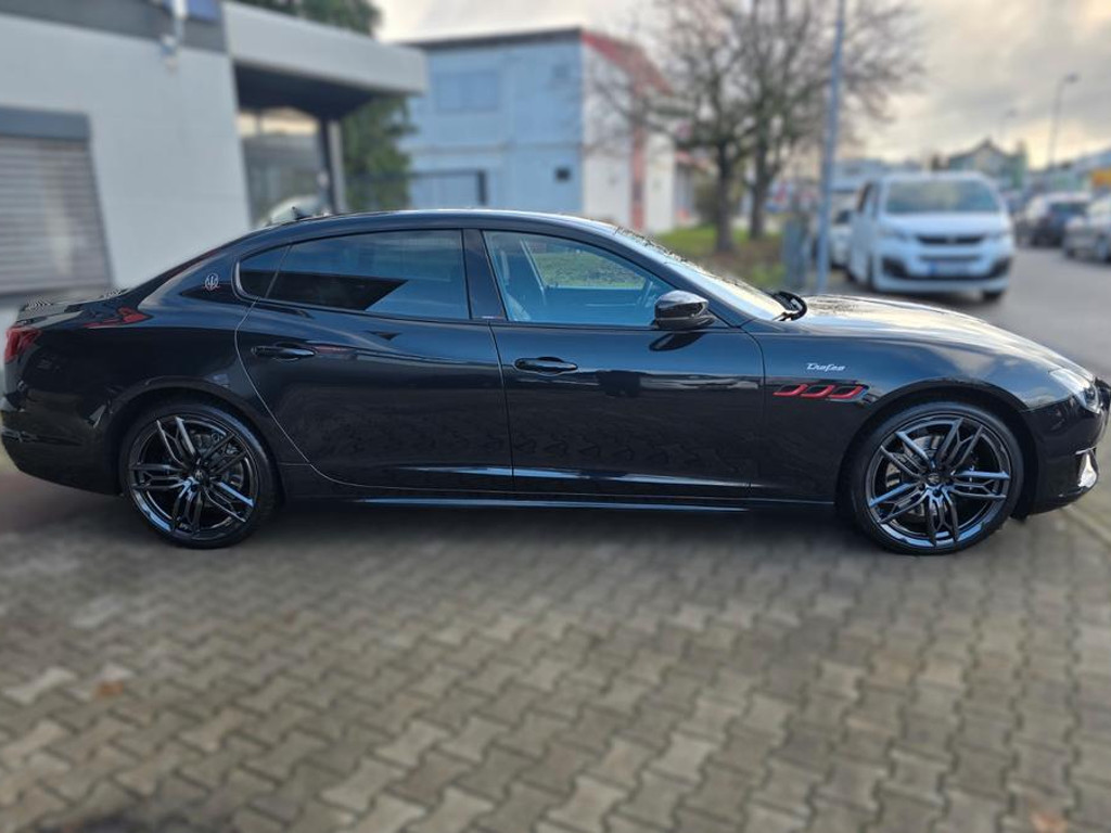Maserati Quattroporte
