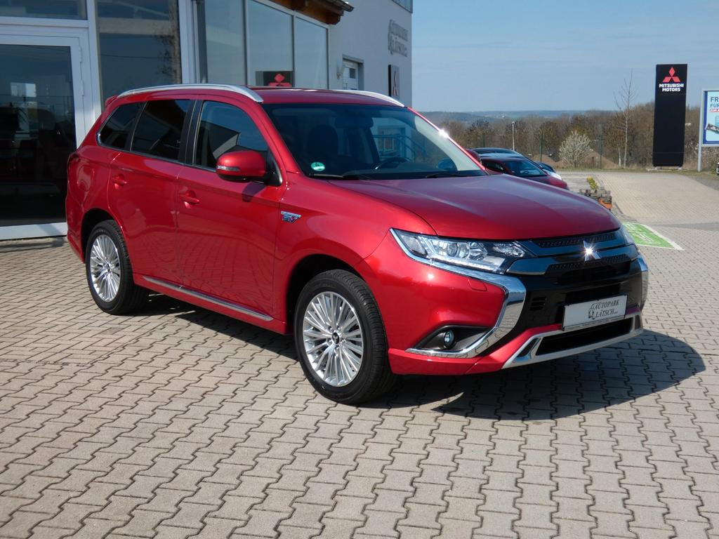 Mitsubishi Outlander PHEV 4WD