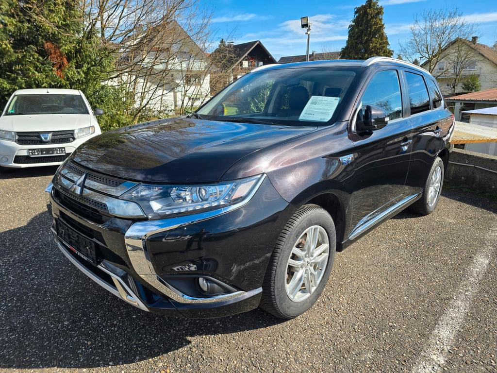 Mitsubishi Outlander PHEV 4WD