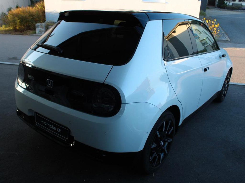 Honda e