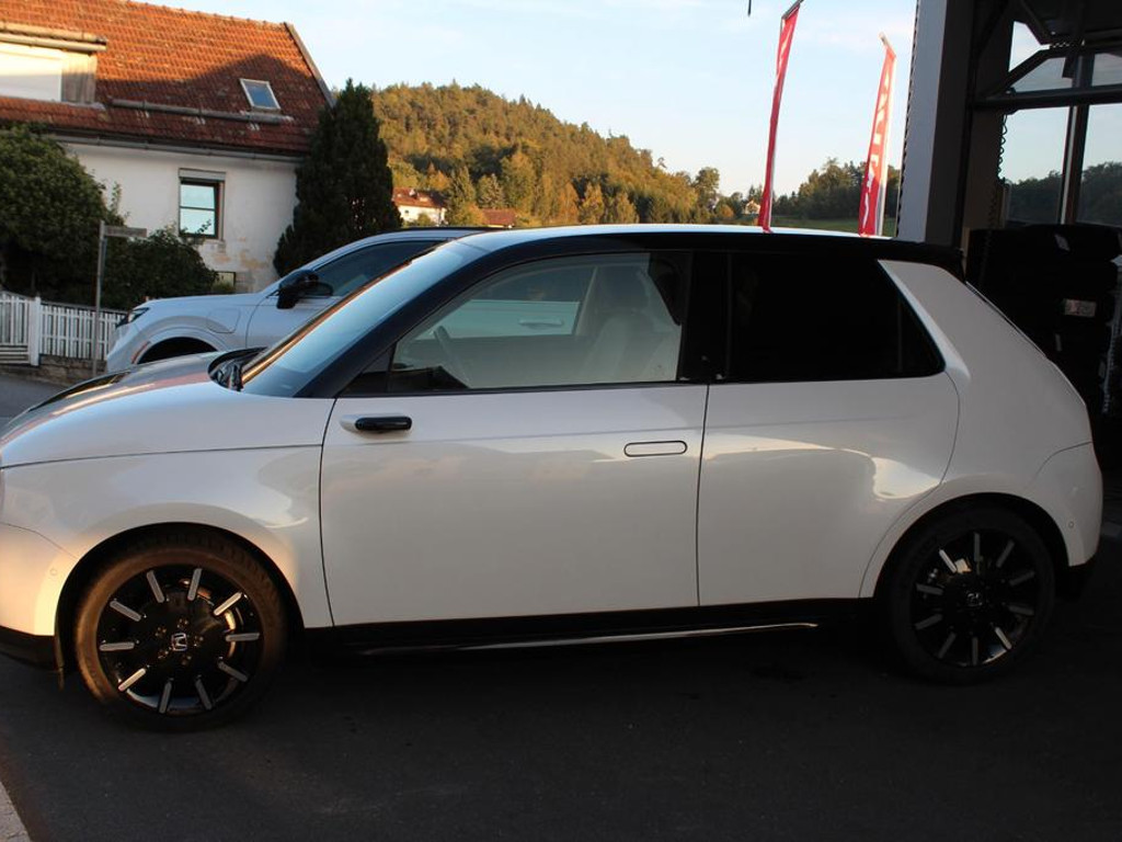 Honda e