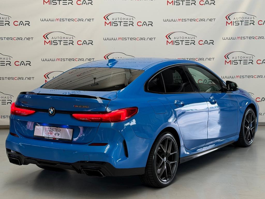BMW M235
