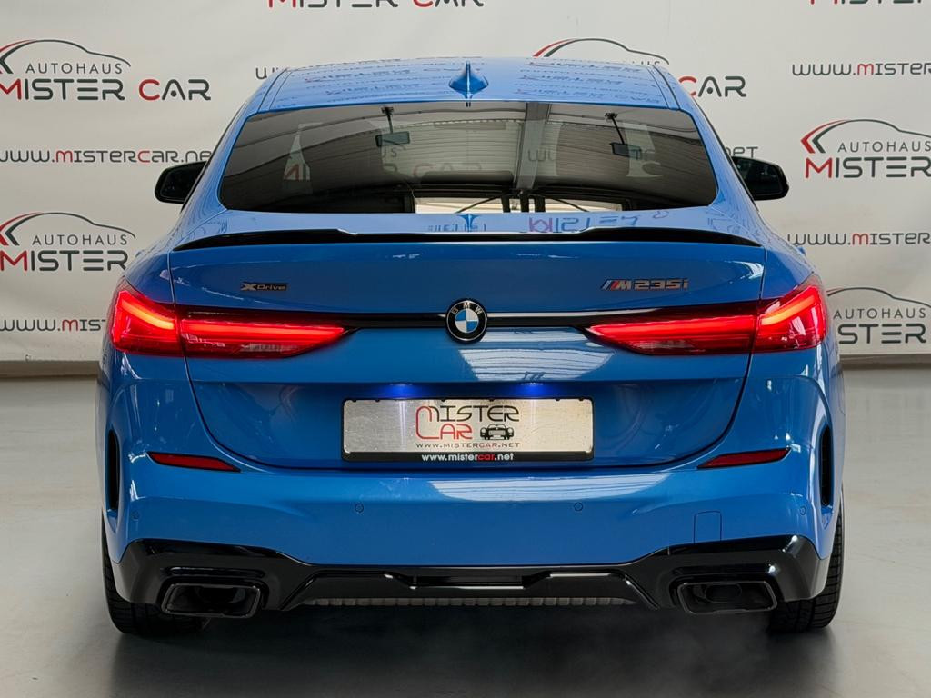 BMW M235