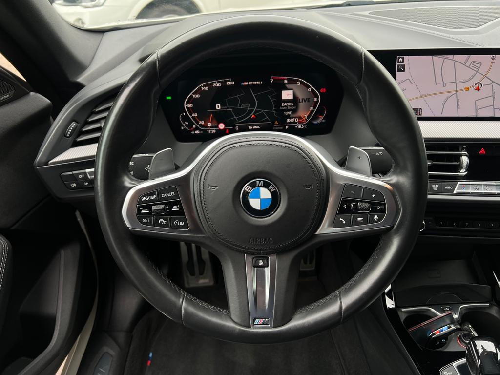 BMW M235