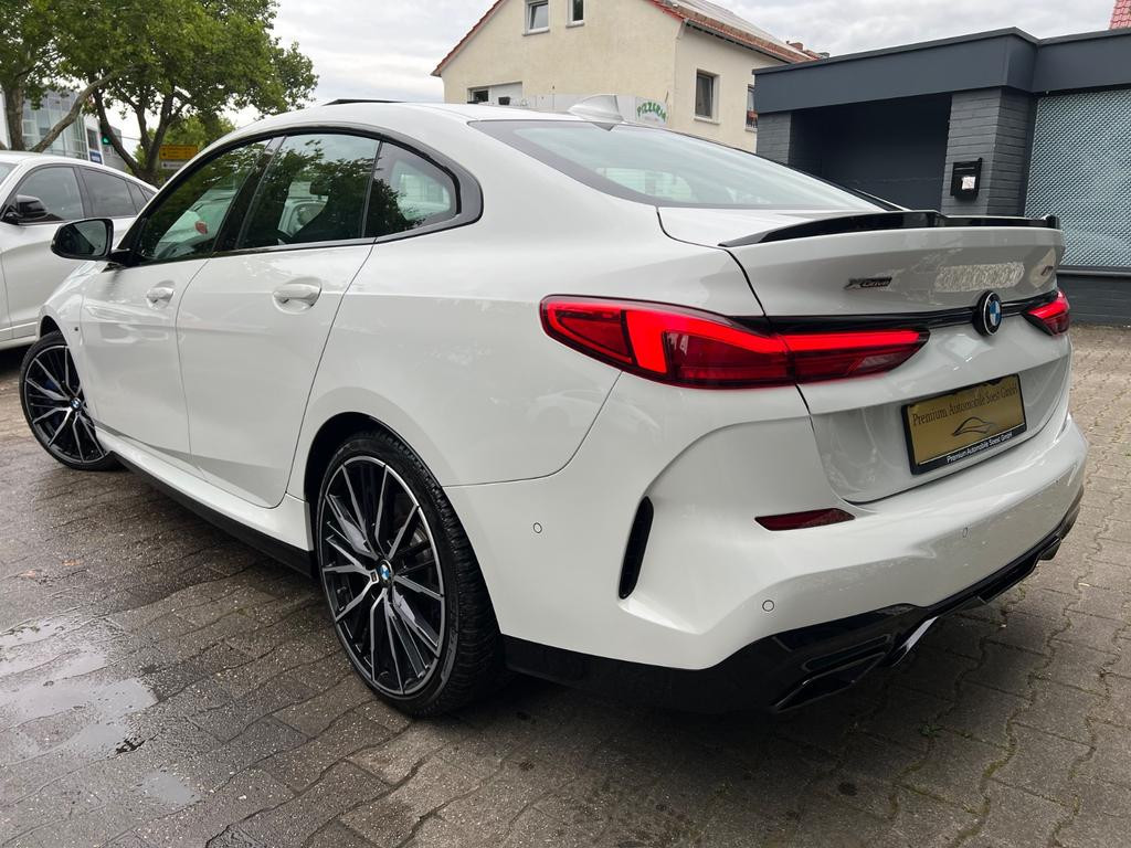 BMW M235
