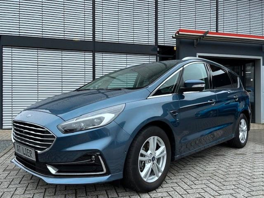 Ford S-Max Titanium