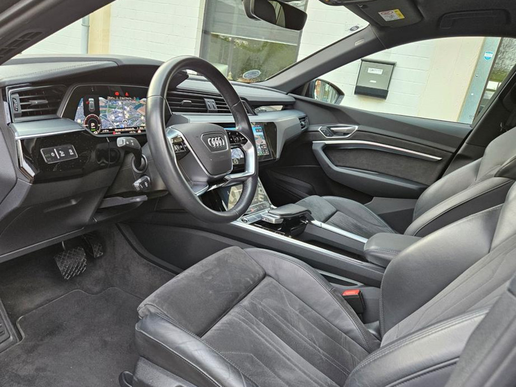 Audi e-tron