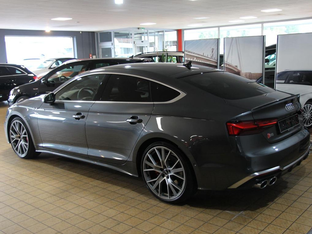 Audi S5