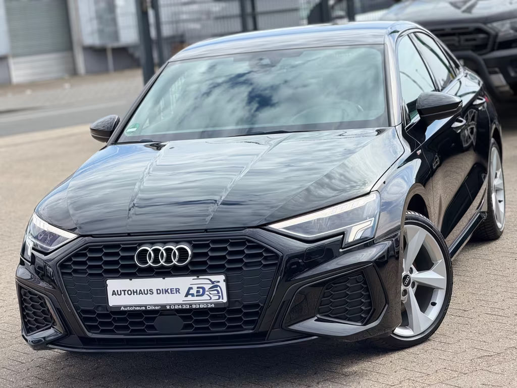 Audi A3 Sedan S-Line 30 TFSI