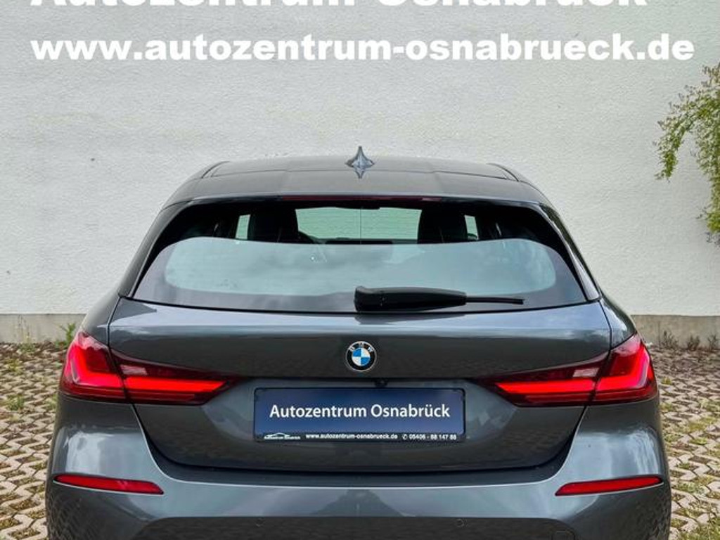 BMW 1 Serie 118 Luxury Line Sedan 118i