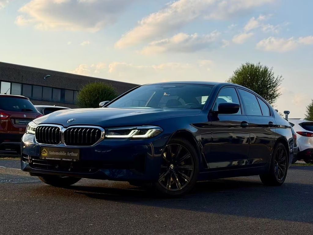 BMW 5 Serie 520 Luxury Line Sedan 520i