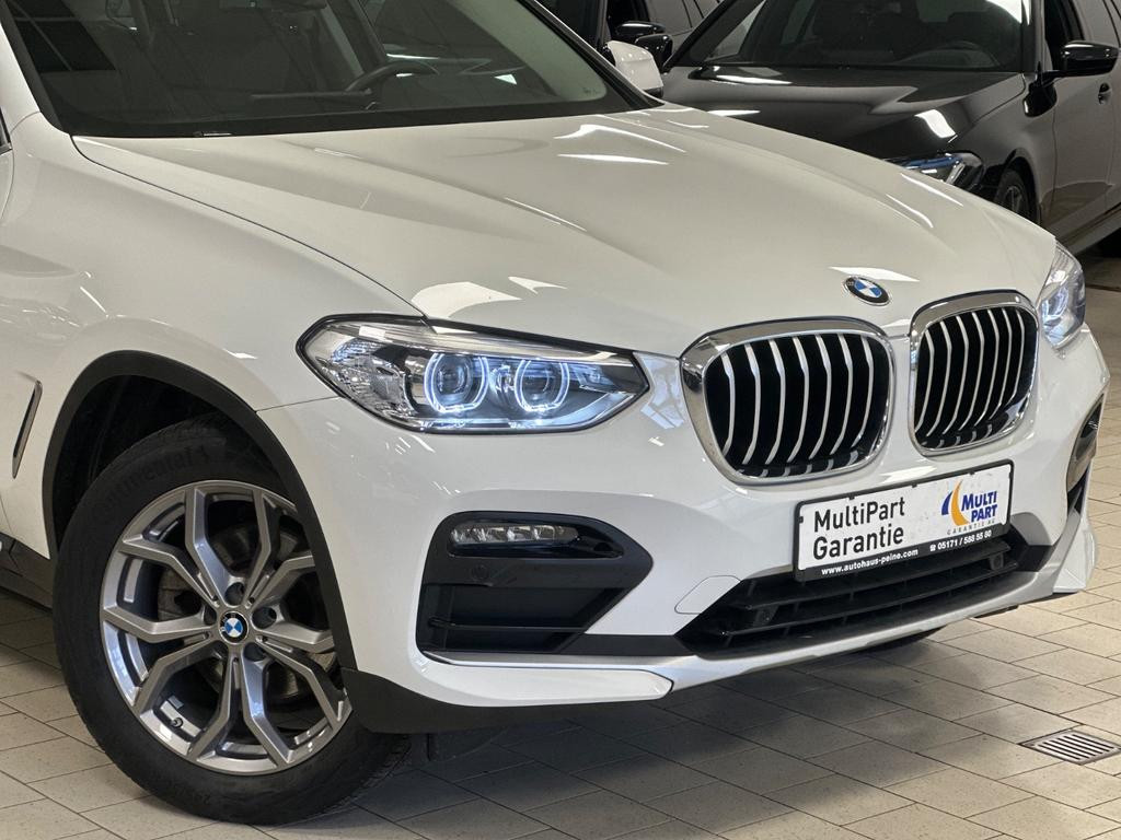 BMW X4 xDrive Sedan