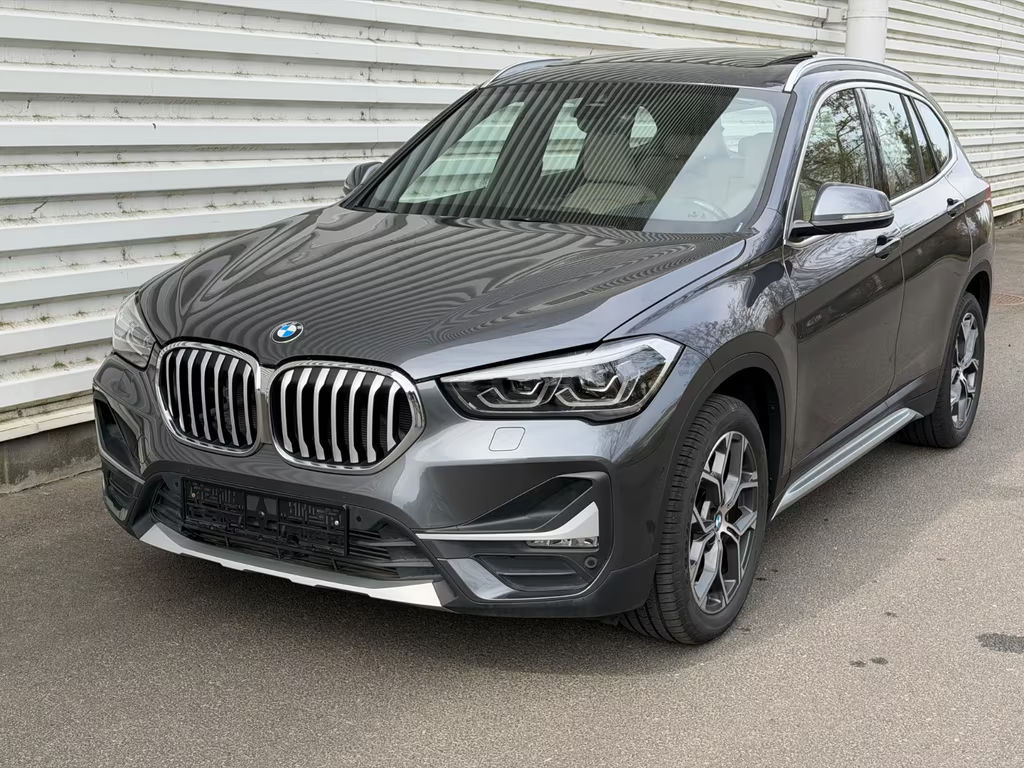 BMW X1 xDrive28i xLine LED Navi Panorama