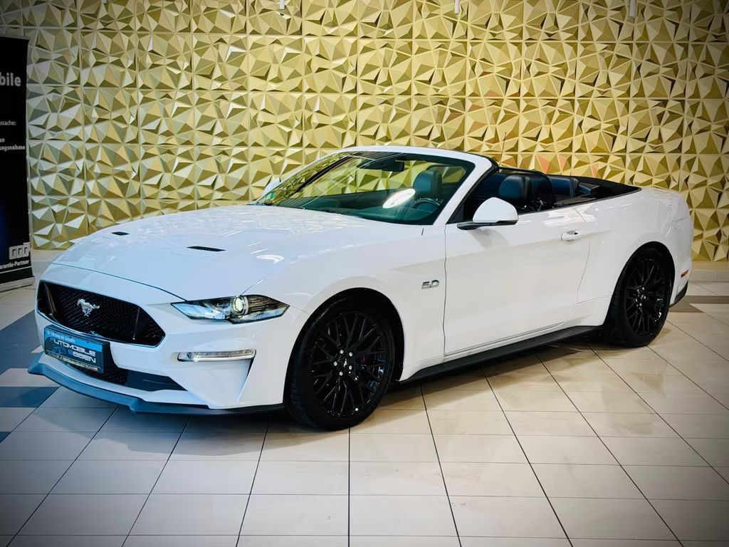 Ford Mustang Convertible GT 5.0 V8