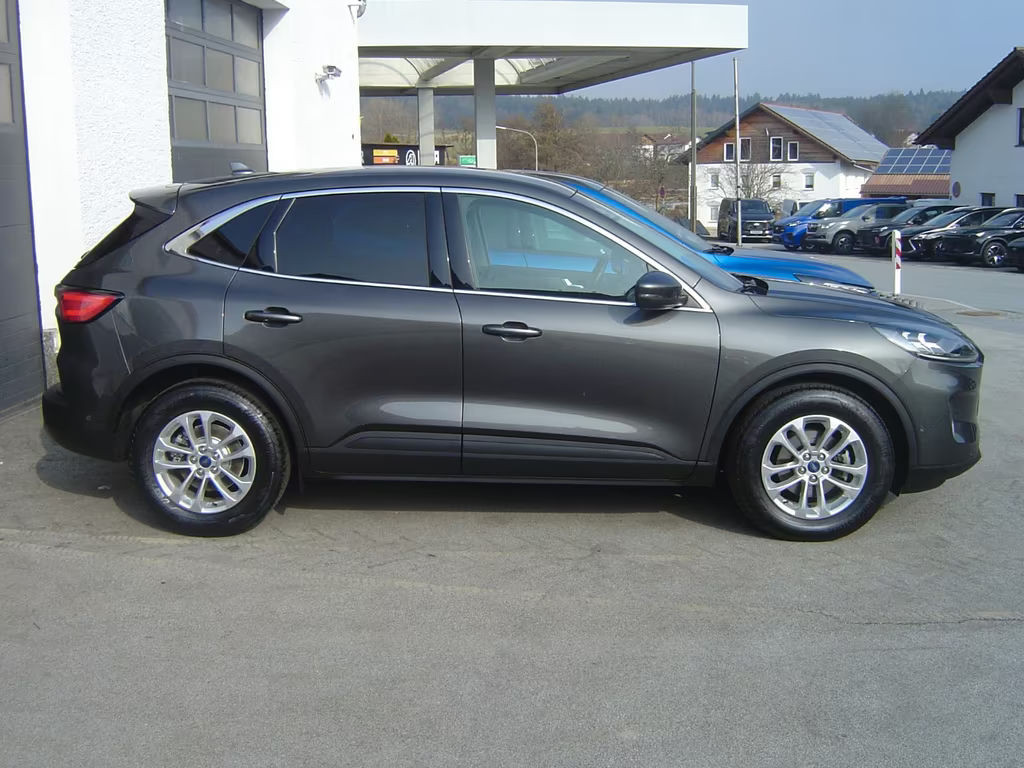 Ford Kuga Titanium Hybrid X