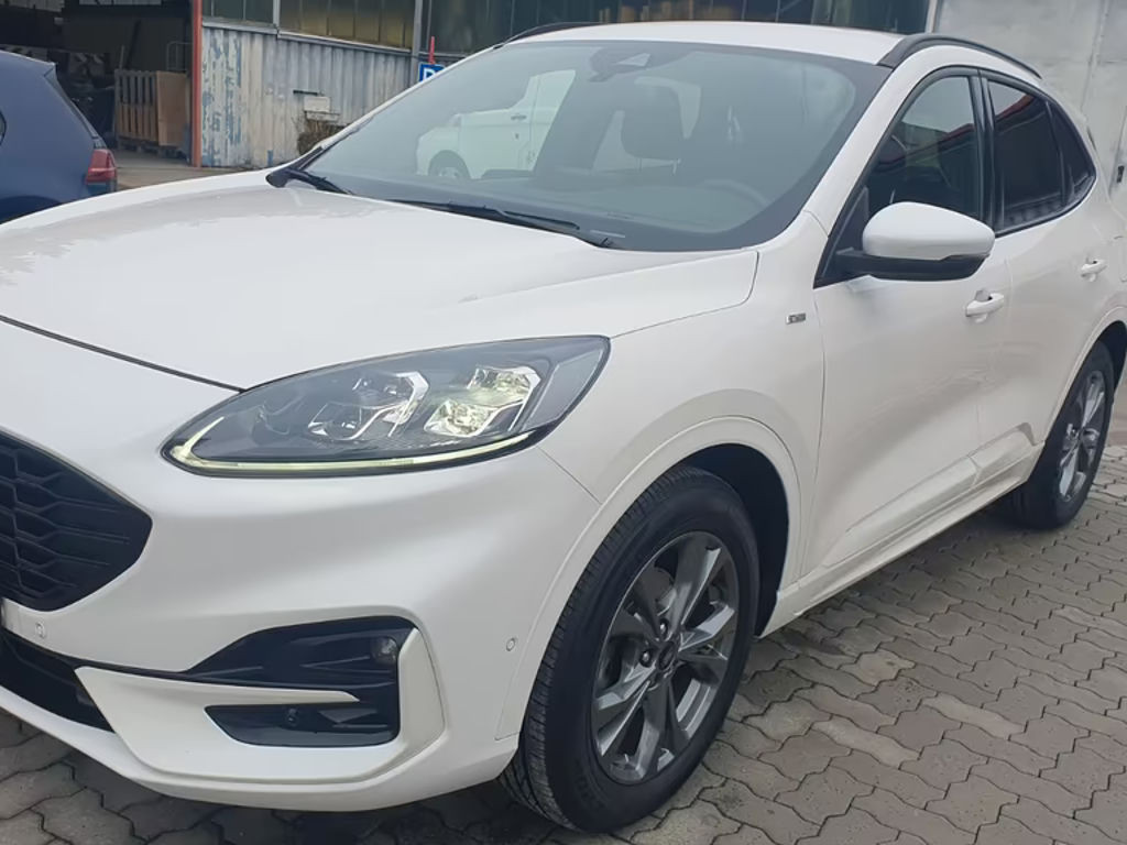 Ford Kuga ST Line Hybrid X
