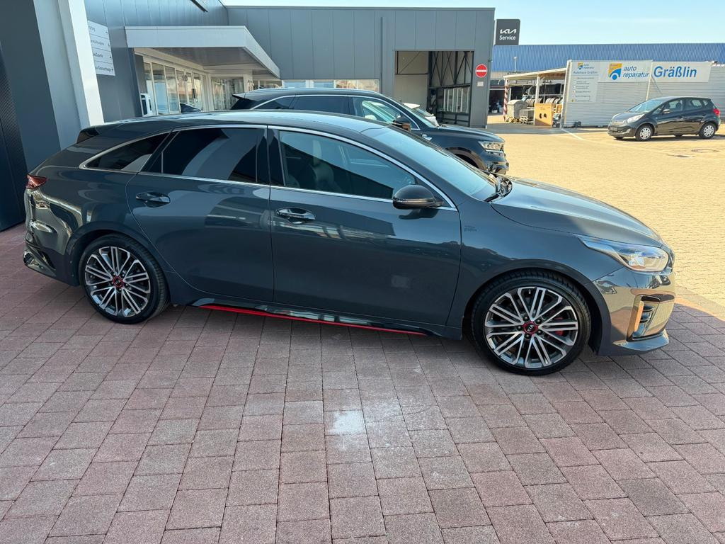 Kia ProCeed