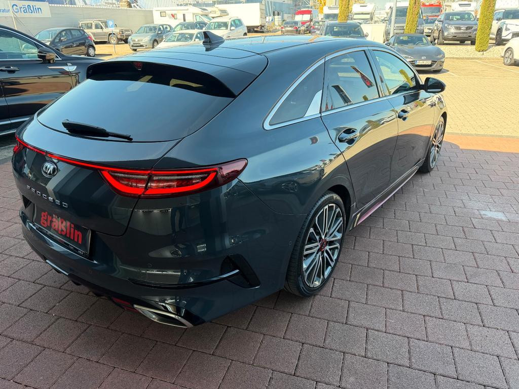 Kia ProCeed