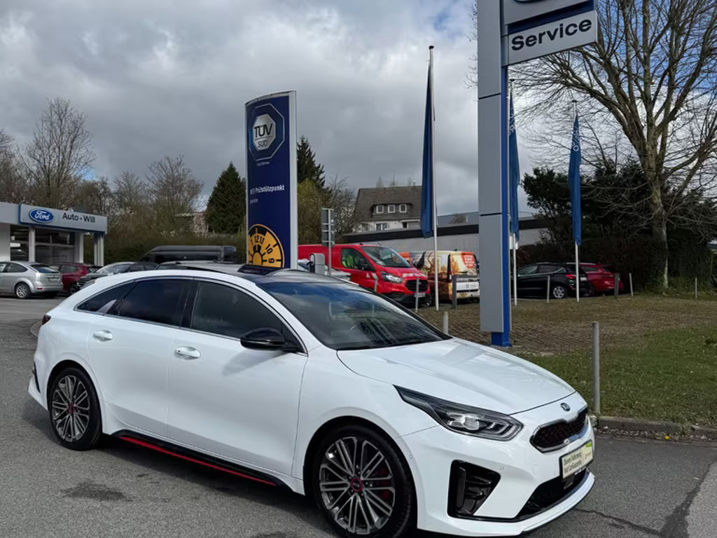 Kia ProCeed