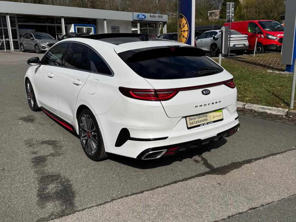 Kia ProCeed