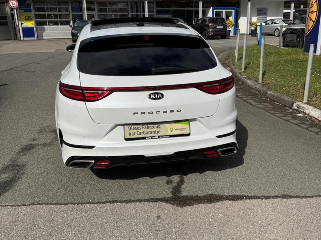 Kia ProCeed