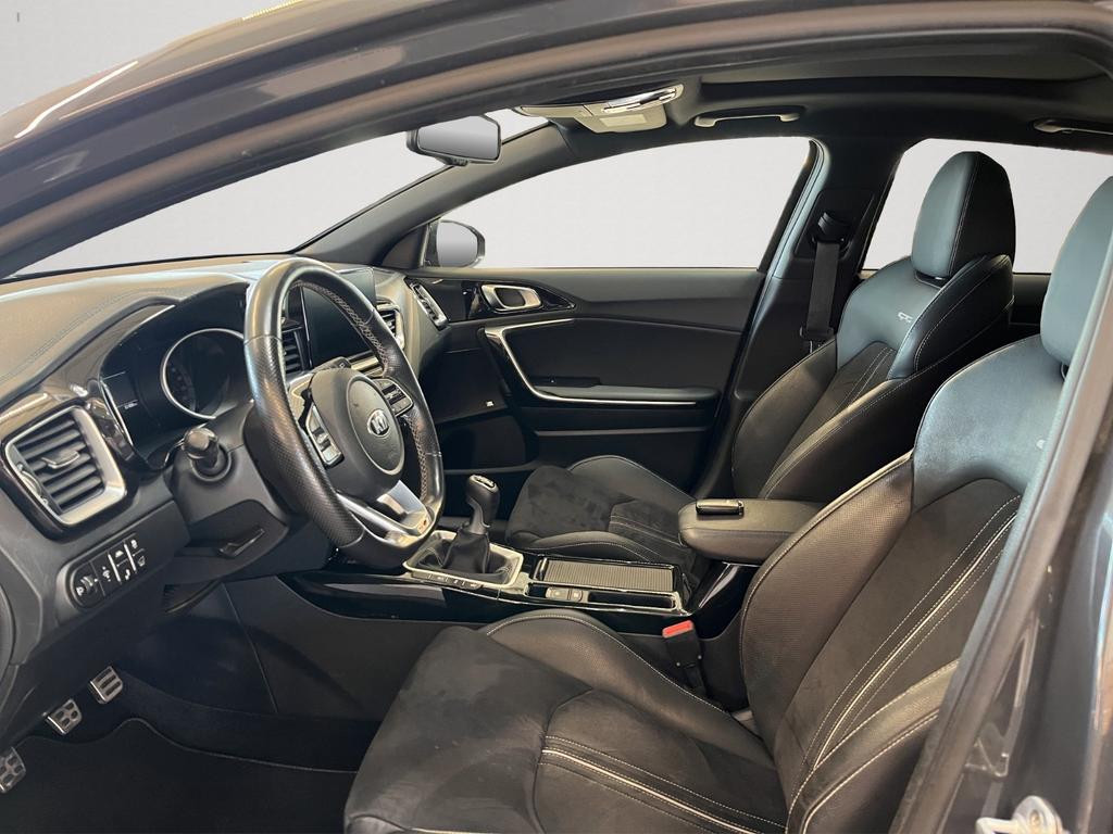 Kia ProCeed