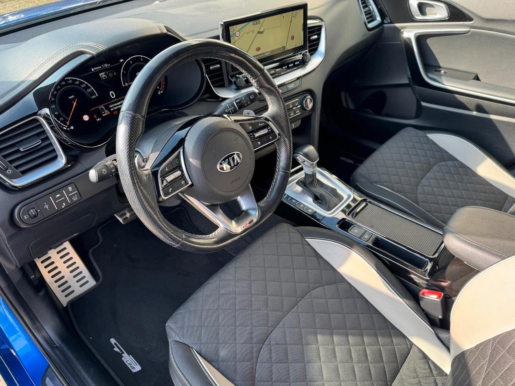 Kia ProCeed