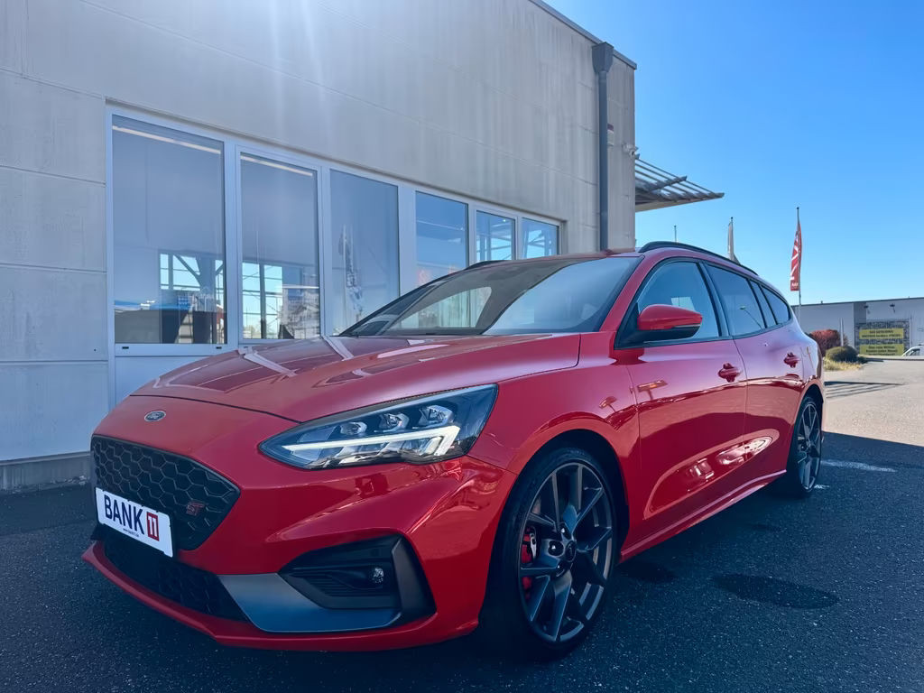 Ford Focus Wagon ST Line