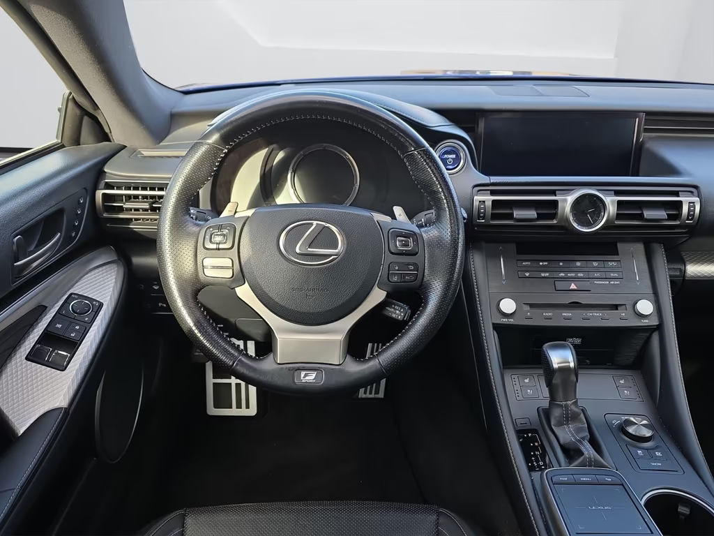 Lexus RC