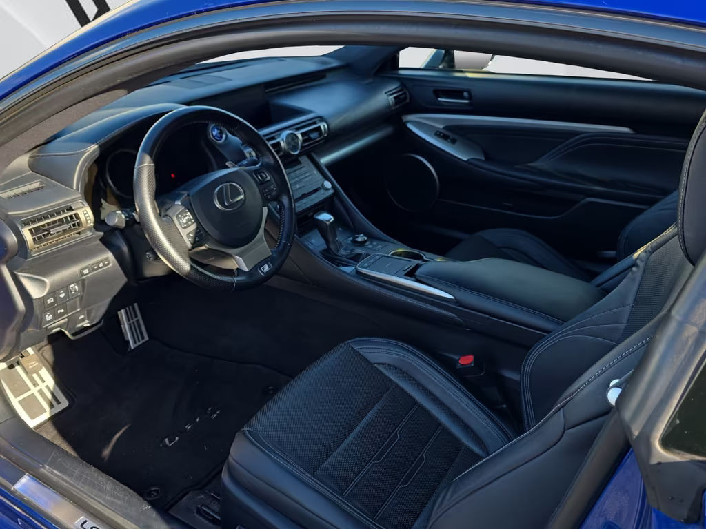 Lexus RC