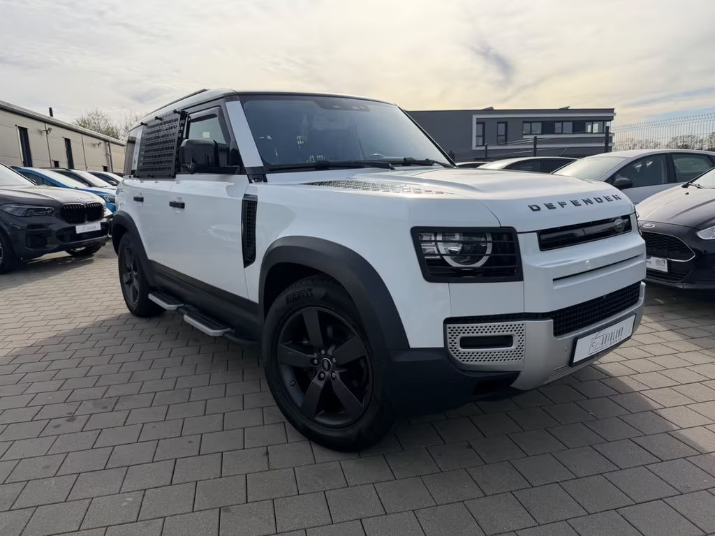 Land Rover Defender S 110