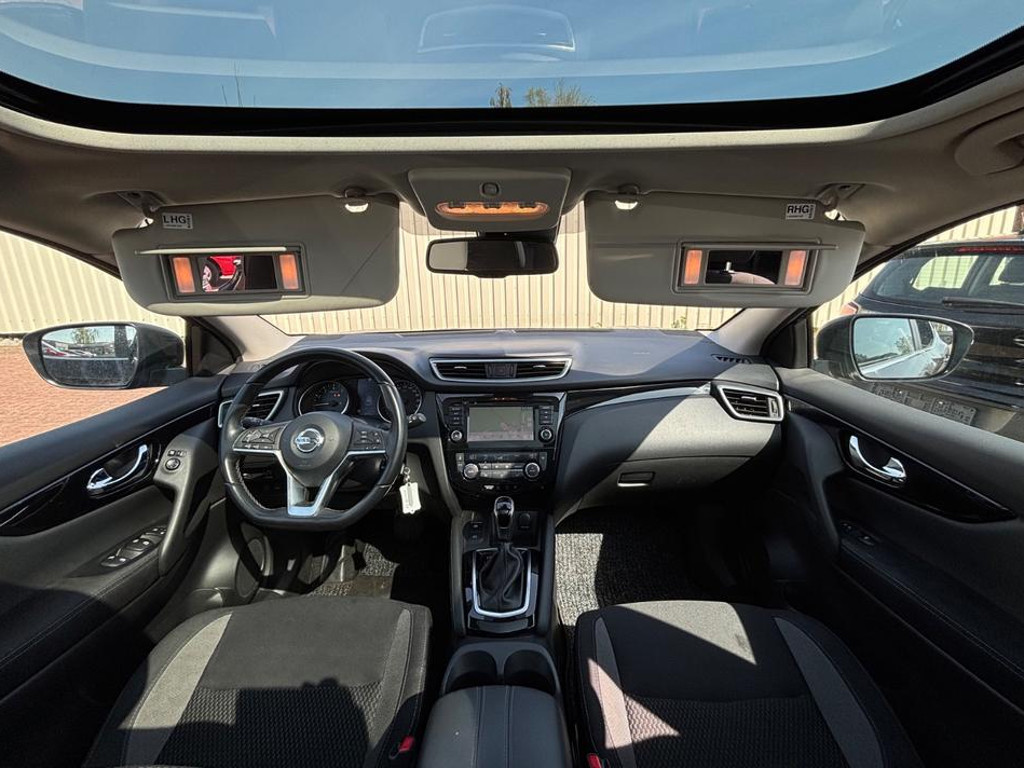 Nissan Qashqai 1,3 DCT*1.Hd*Panorama*NAVI*Kamera*LED
