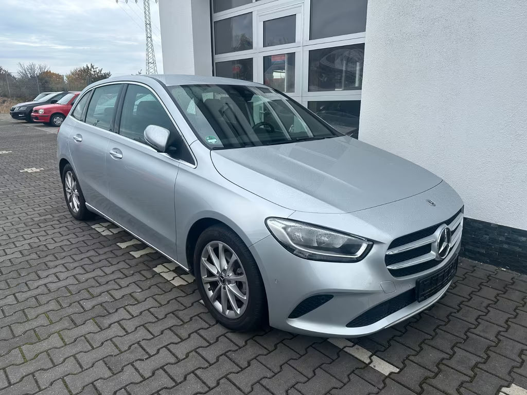 Mercedes-Benz B-Klasse B 180 Progressive Sedan
