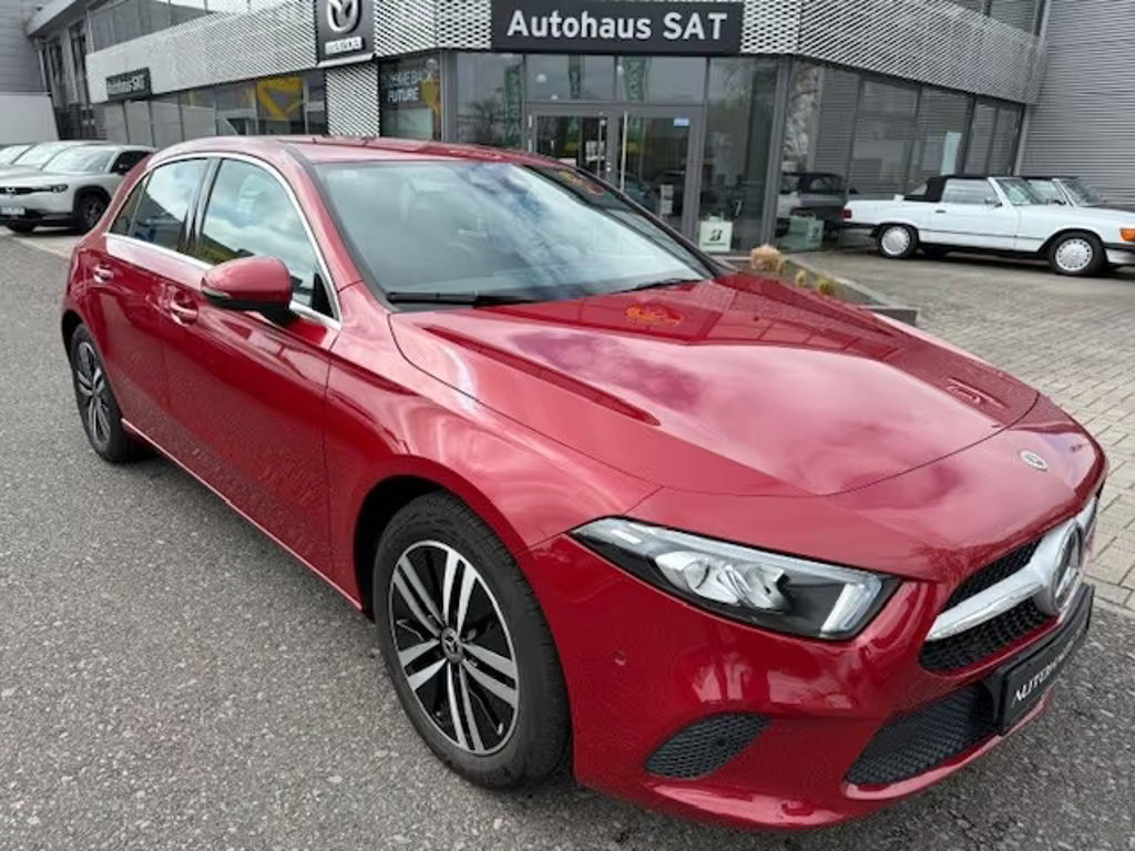 Mercedes-Benz A-Klasse A 200 / LED / DAB / AHK