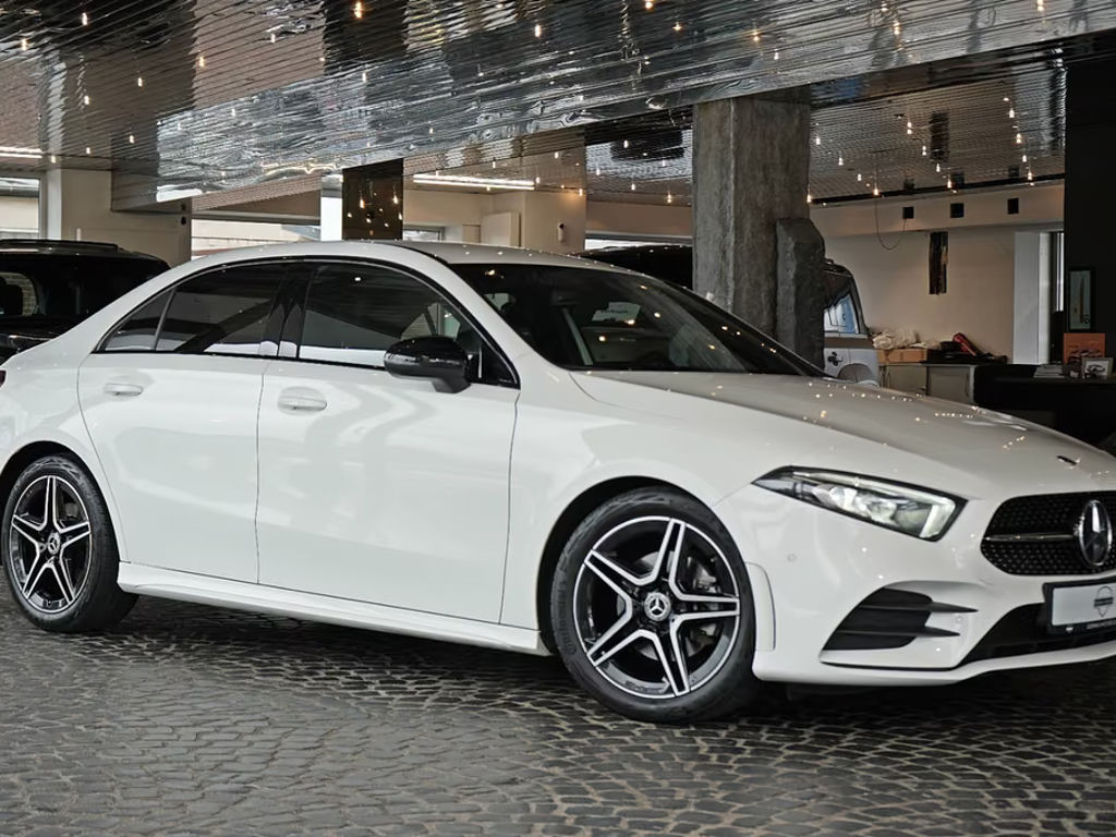 Mercedes-Benz A-Klasse A 200 AMG Line