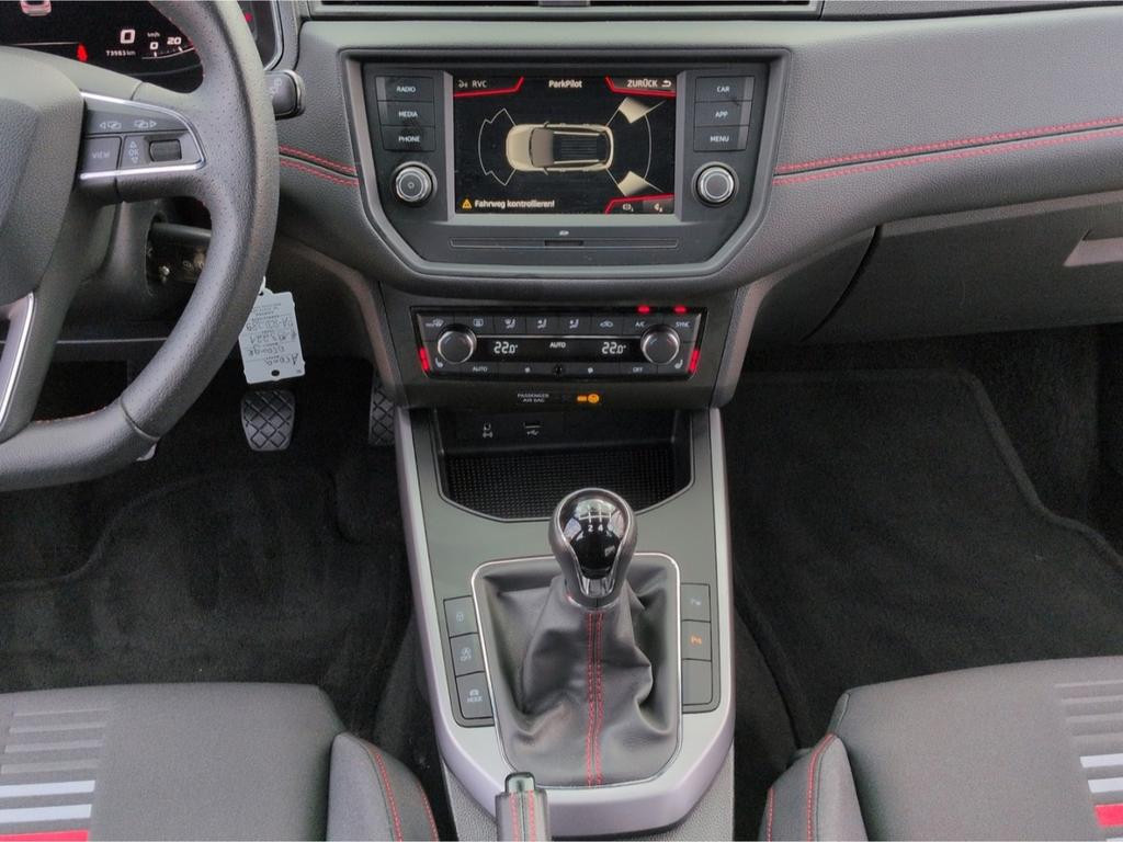 Seat Arona