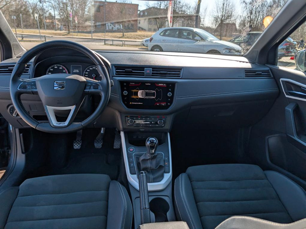 Seat Arona