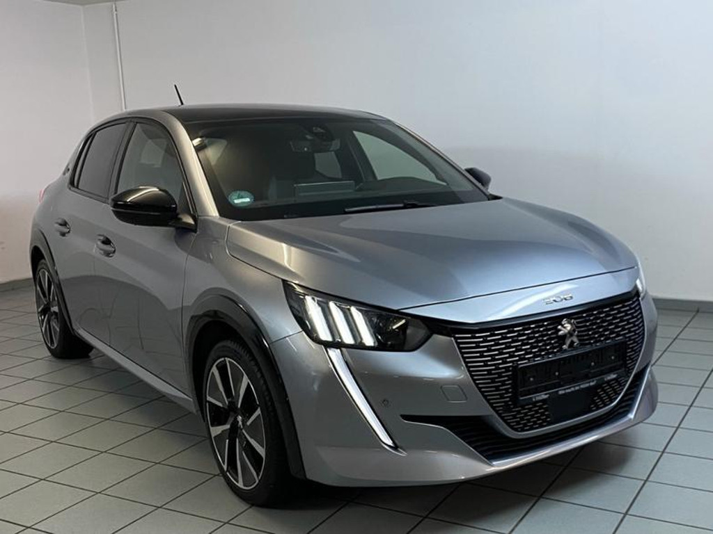 Peugeot e-208