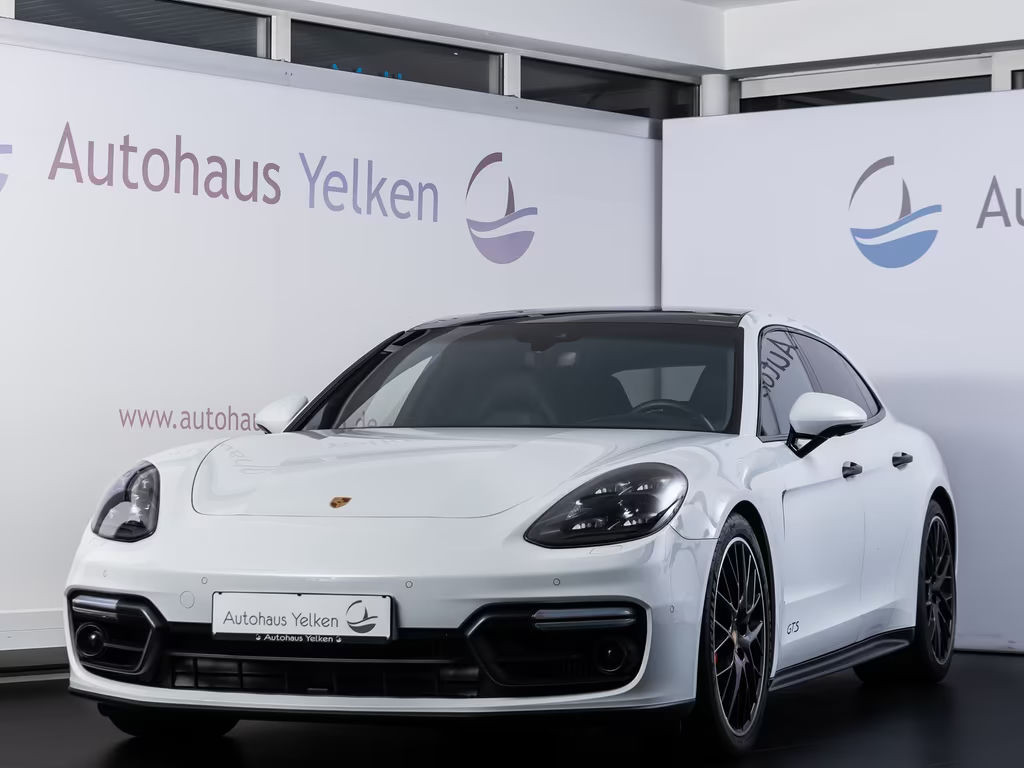 Porsche Panamera GTS Sport Turismo