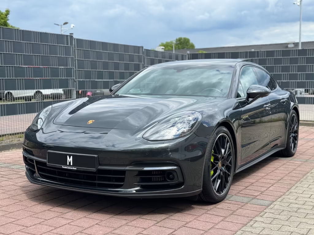 Porsche Panamera E-Hybrid 4