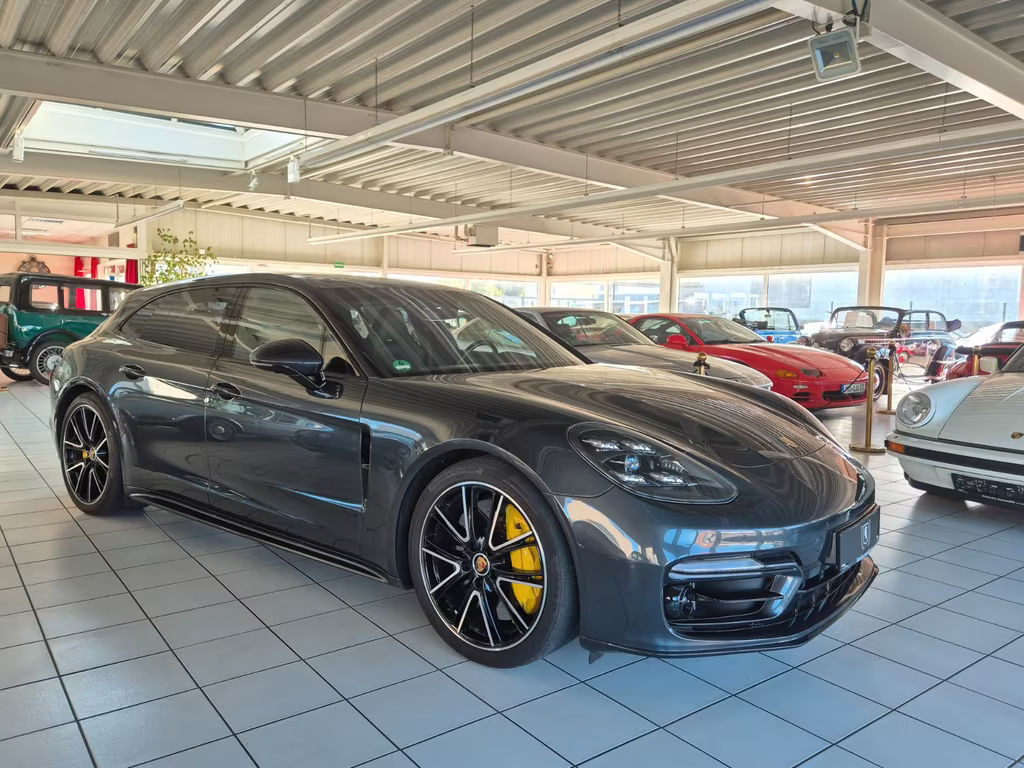 Porsche Panamera GTS Sport Turismo