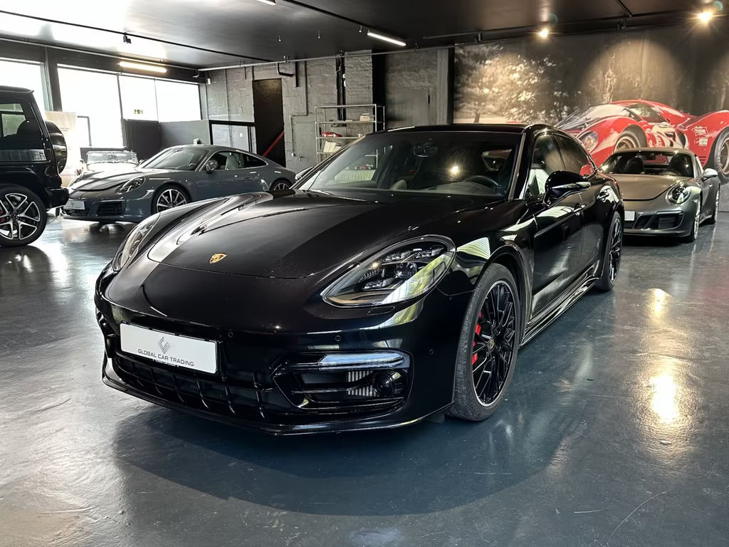 Porsche Panamera GTS Sport Turismo