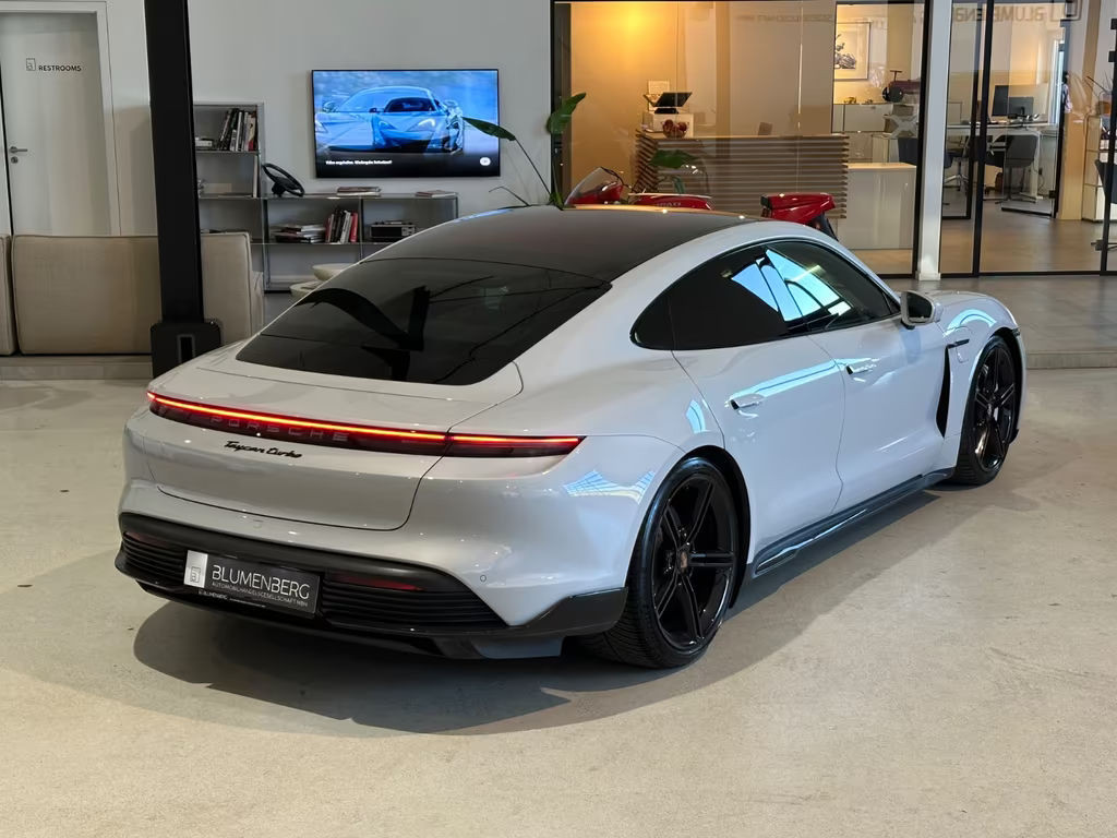Porsche Taycan