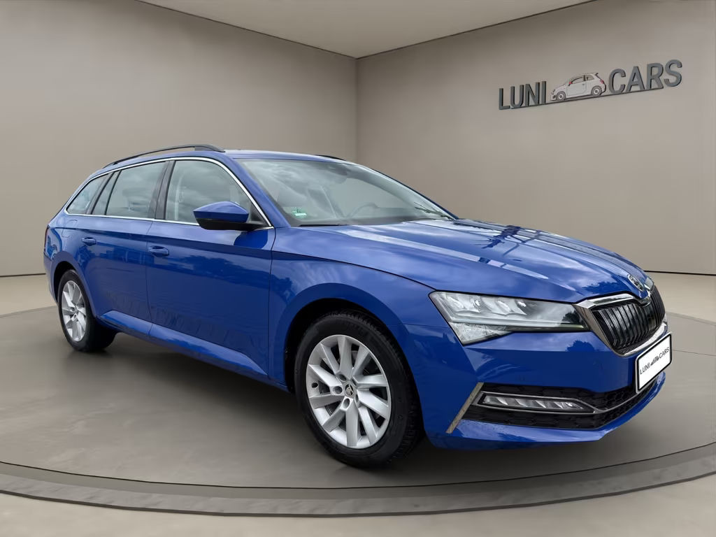 Skoda Superb Ambition Combi iV
