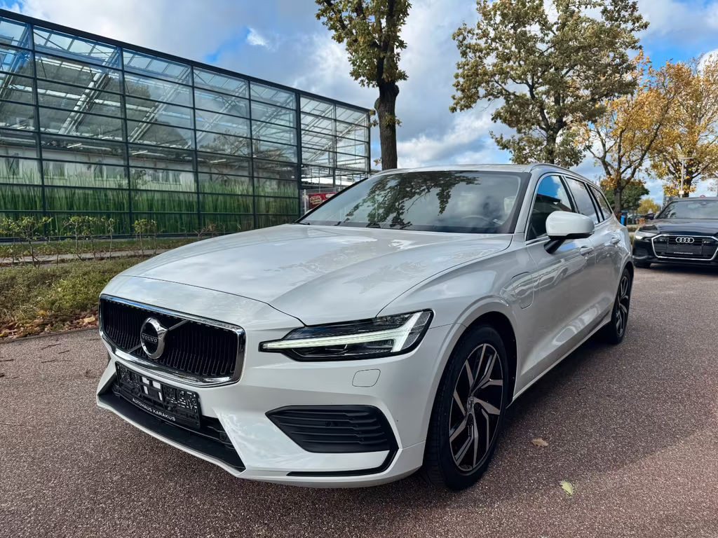 Volvo V60 AWD Hybrid
