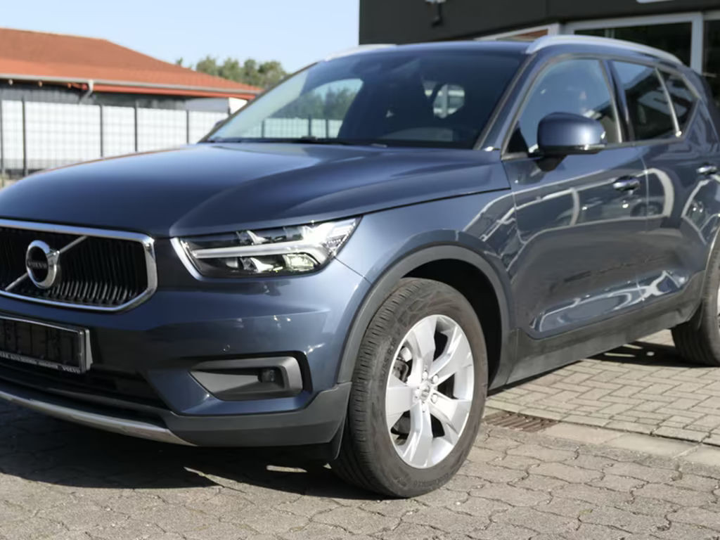 Volvo XC40 Momentum